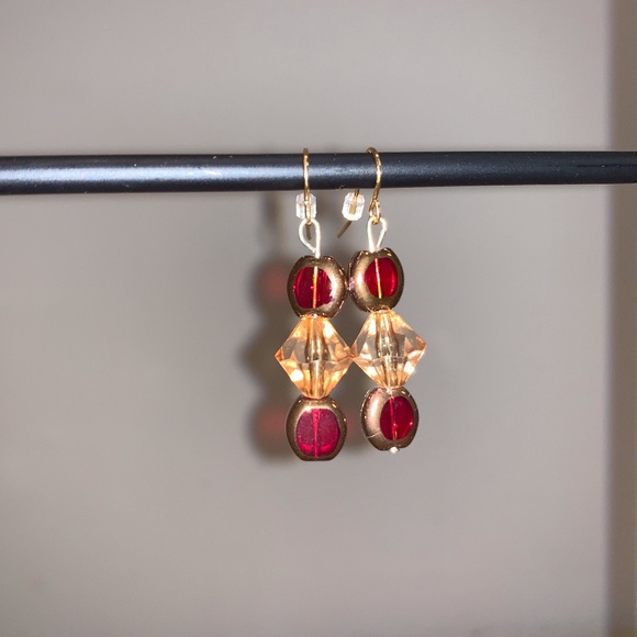 Sparkling Gold & Red Earring - Picture 1 of 1